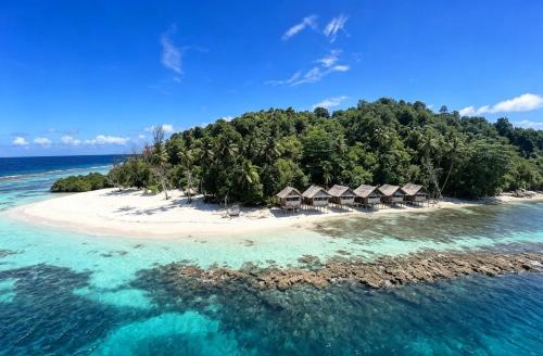Tamaku homestay privat island in Manyaifun