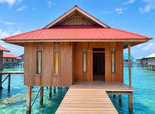 Aisyah Homestay Pulau Papan in Batudaka Island