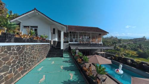 Villa Family Stay - Private Pool & BBQ in Simpen