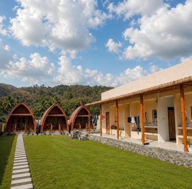 Wavez Lombok Hostel in Selong Belanak