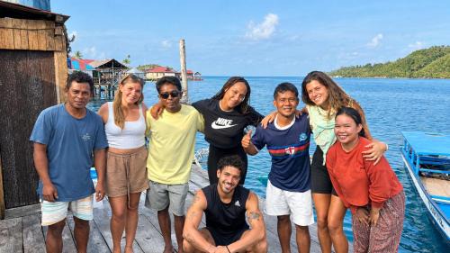 Nur Homestay, Mini Resto & Souvenir in Batudaka Island