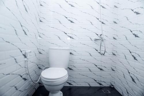 Urbanview Lunar Hotel near Gor Satria Purwokerto in Purwokerto