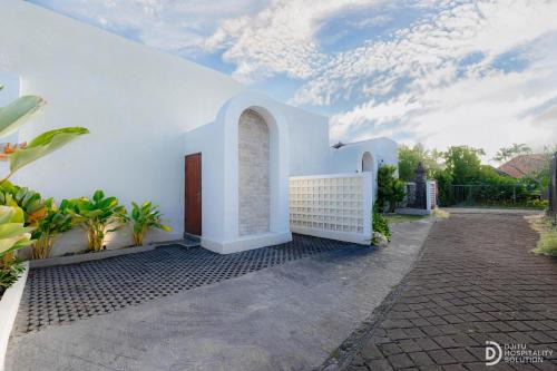 Villa Didi by Sedana Cottage in Canggu