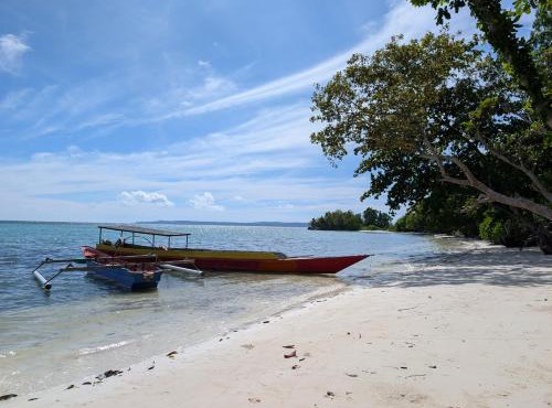 Tanjung Kalemo Resort