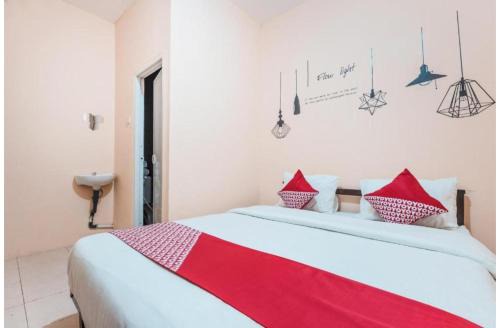 Hotel O Eden Guest House in Depok