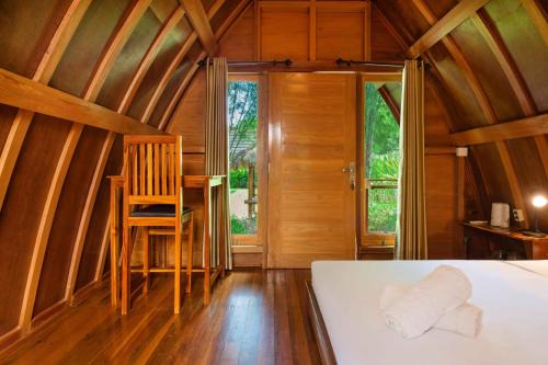 Kaia Raya Surf Lodge