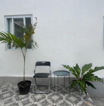 Guesthouse walking distance to Beach with share kitchen