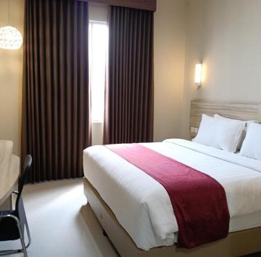 Sunflower Hotel Syariah near Juanda Airport