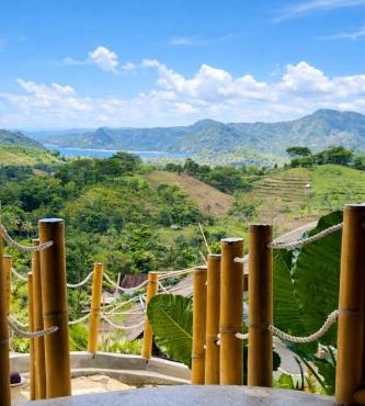 Green Poya - Luxury Eco Bambu Resort in South Lombok in Selong Belanak
