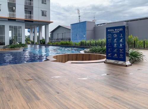 RedDoorz Plus at Suncity Residence Apartemen Sidoarjo