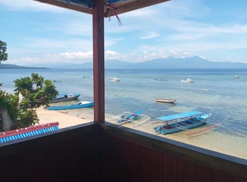 Sunset Guest House & Bar
