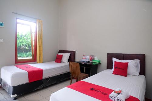 RedDoorz near Kampus UMP Purwokerto in Purwokerto
