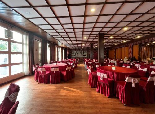 Grand Tamaro Hotel in Parapat