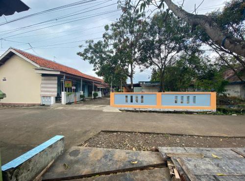 Ayna Guest House Syar'i Indramayu in Kepandean