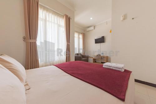Wisma Brata 2 Mitra RedDoorz in Nyomolong
