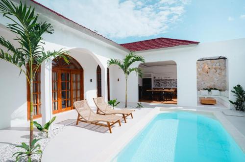 Villa Costa Luna in Selong Belanak