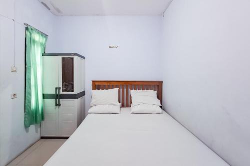 RedDoorz near Tugu Kartasura 2