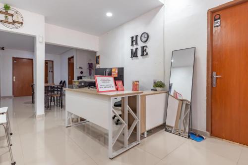 RedDoorz Syariah near KBC Batam Centre in Bagam