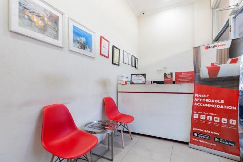 RedDoorz @ Garden Boulevard Citra Raya Tangerang in Tangerang