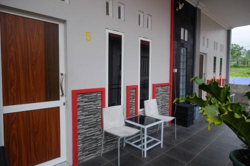 RedDoorz at Jalan Dieng 3
