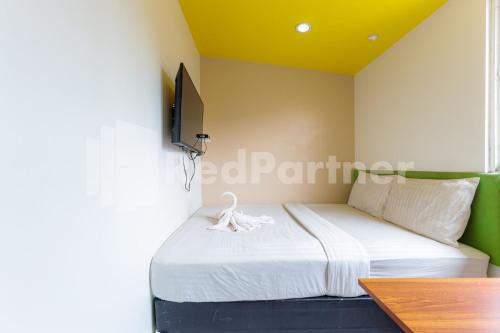 Ichiza Room RedPartner