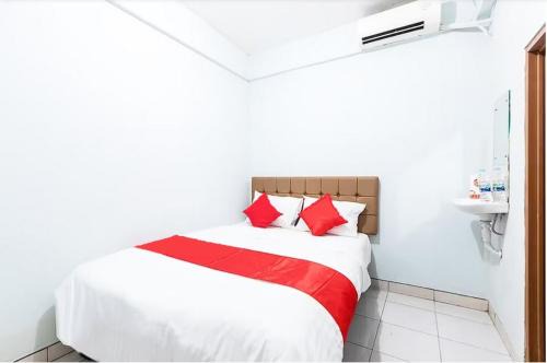 Hotel Cemara Gading in Bubulak 3