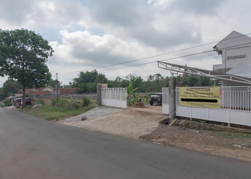 RedDoorz Syariah near Wisata Situ Gunung Sukabumi in Kadudampit