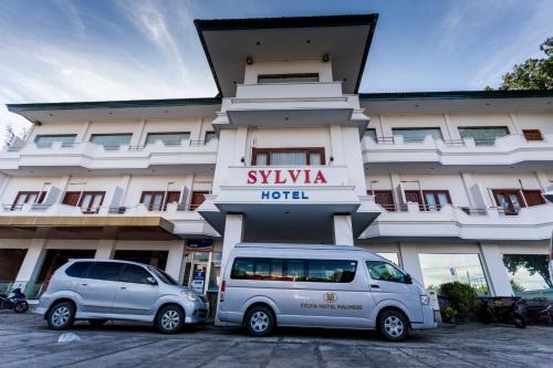 Sylvia Hotel Maumere in Maumere