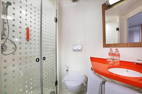 Starlet Hotel Serpong in Serpong