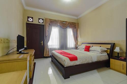 RedDoorz Syariah @ Cipanas in Sindanglaya